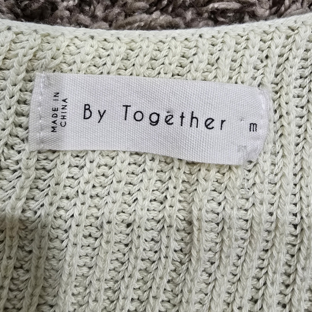 By Together Floral Knit Cream Tank Top Size M - Picture 2 of 5